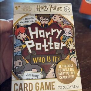 Warner Bros. Harry Potter Who Is It? Card Game - Red and Gold